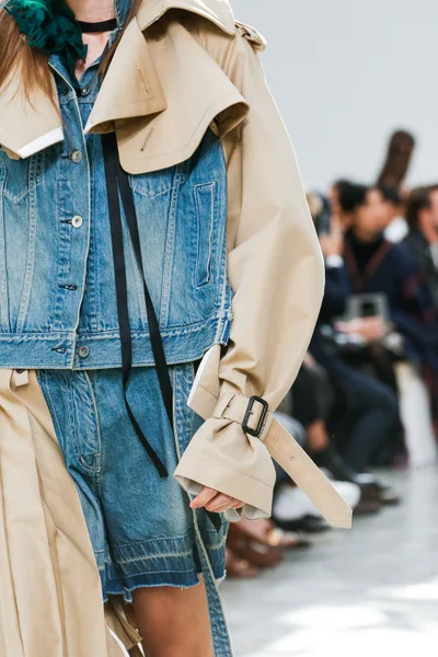 Look 29